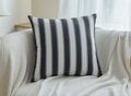 Coussin à rayures blanches et noires 50x50 cm JORA
