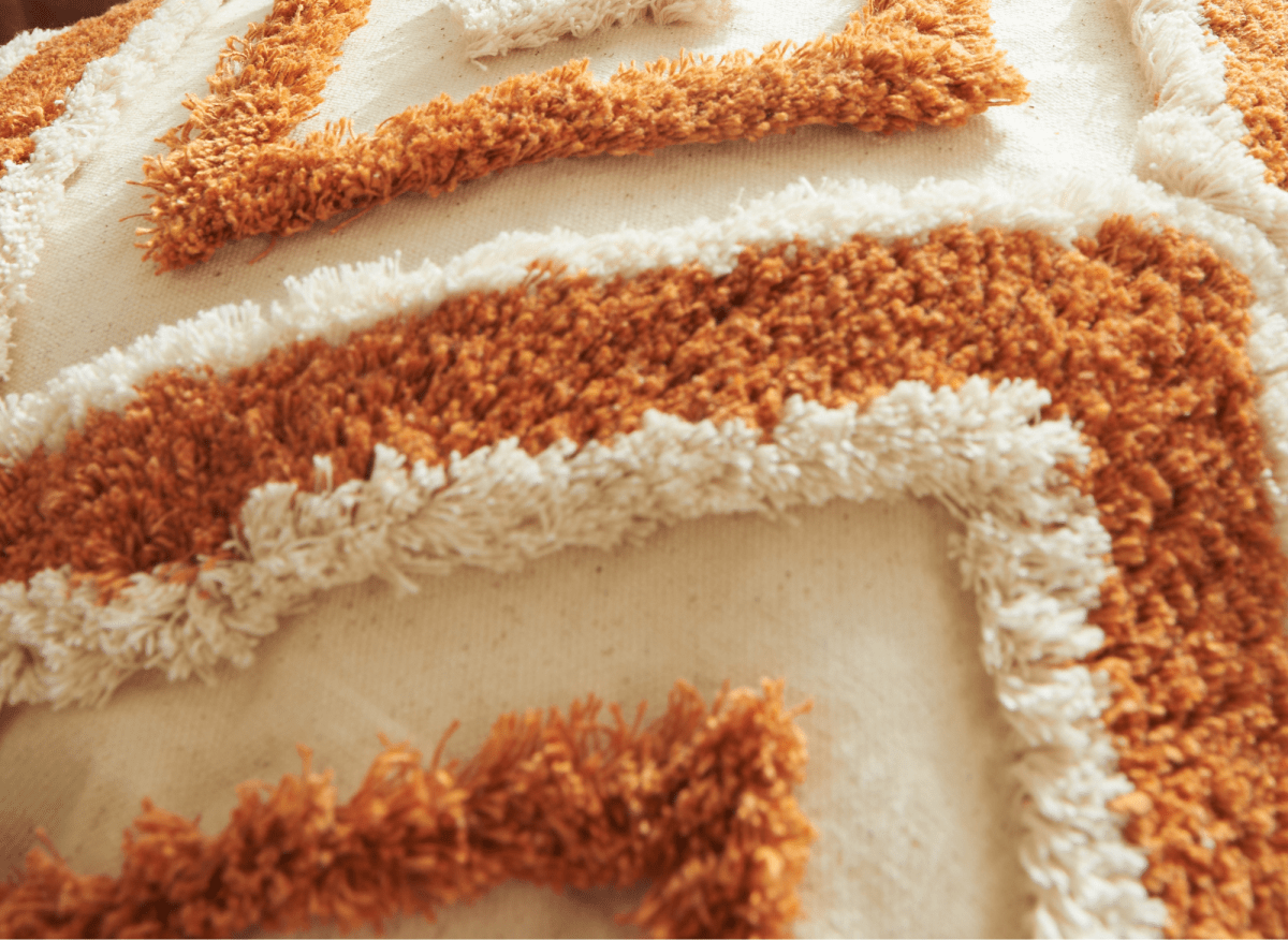 Coussin beige à motif losange orange 45x45 cm NIVLA