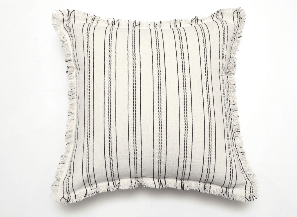 Coussin blanc écru à rayures noires texturées  45x45 cm PAVIA