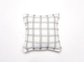 Coussin blanc et gris clair à carreaux 45x45 cm WARMY