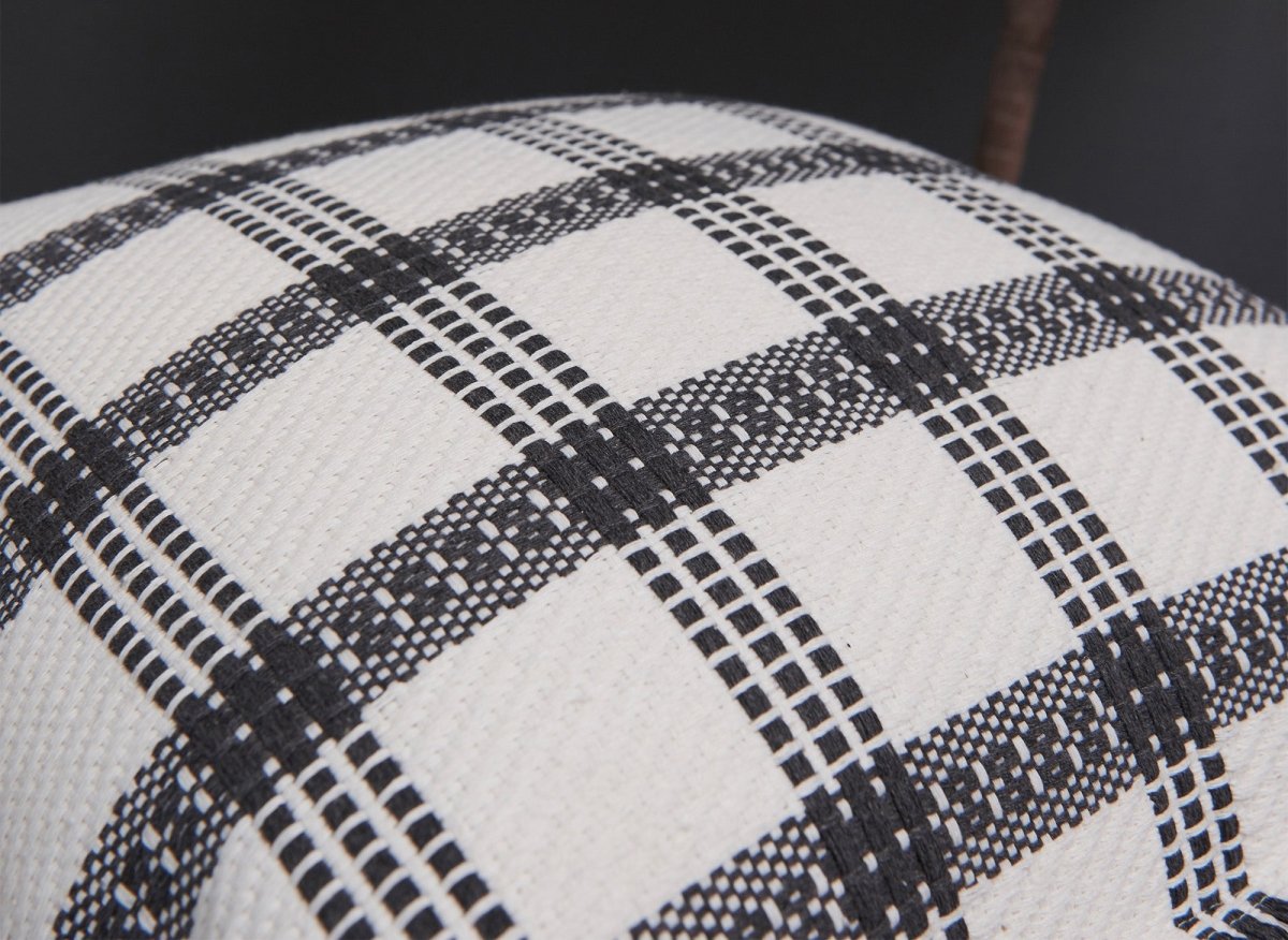Coussin blanc et gris foncé à carreaux 45x45 cm WARMY