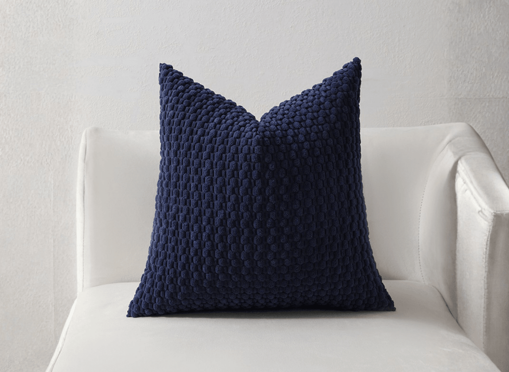 Coussin bleu marine en tissu texturé doux 45x45 cm DUNE