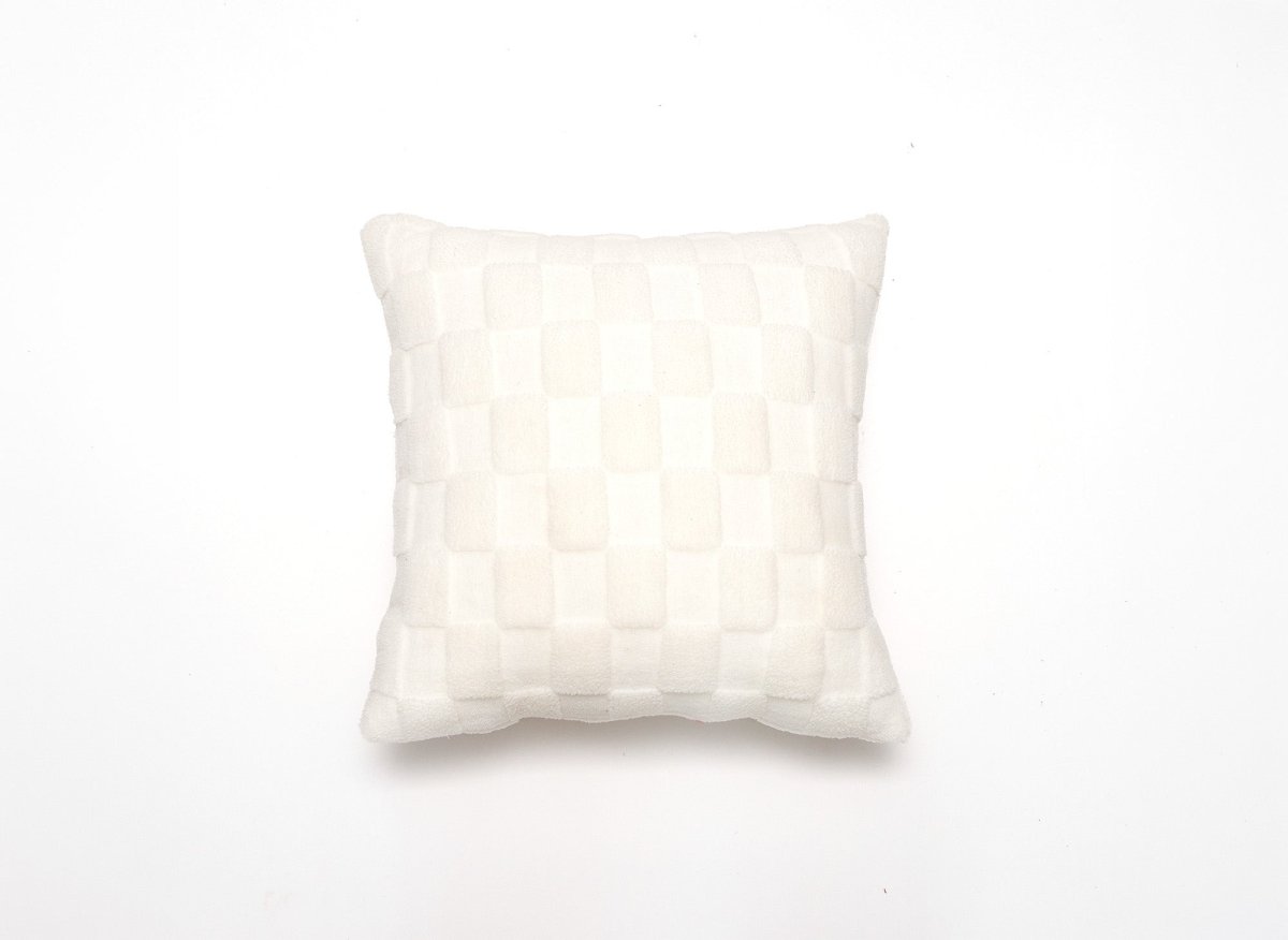 Coussin écru à motifs carrés 45x45 cm PARME