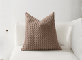 Coussin marron en tissu texturé doux 45x45 cm DUNE