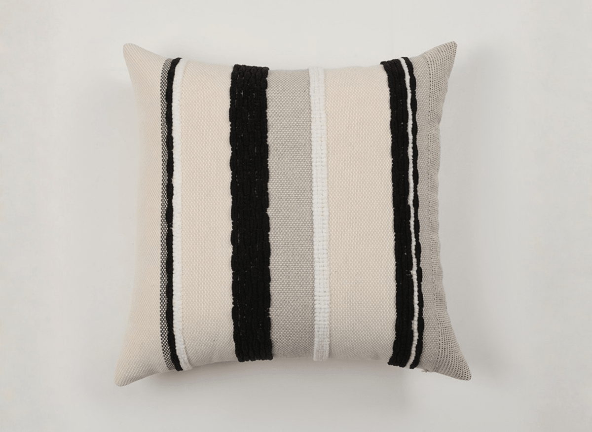 Coussin texturé noir et blanc écru 45x45 cm NEXUS