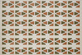 Tapis beige à motifs géométriques verts et terracotta 200 x 290 cm IONA