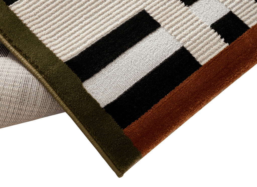 Tapis blanc à motifs noirs, verts et orange 160 x 230 cm ELINN