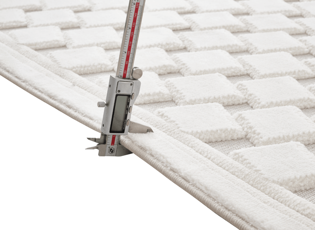 Tapis blanc écru effet moulure parisienne 154 x 230 cm LERIS